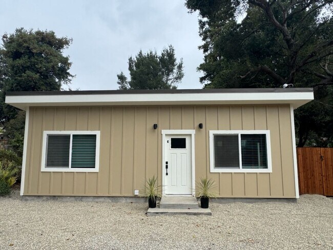 Primary Photo - 12-768