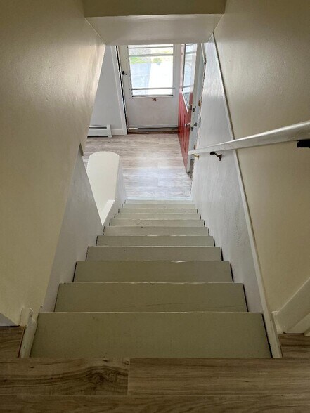 Stairs - 541 Salmon River Rd