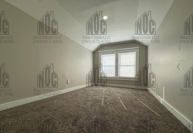 Building Photo - 726 E Main St