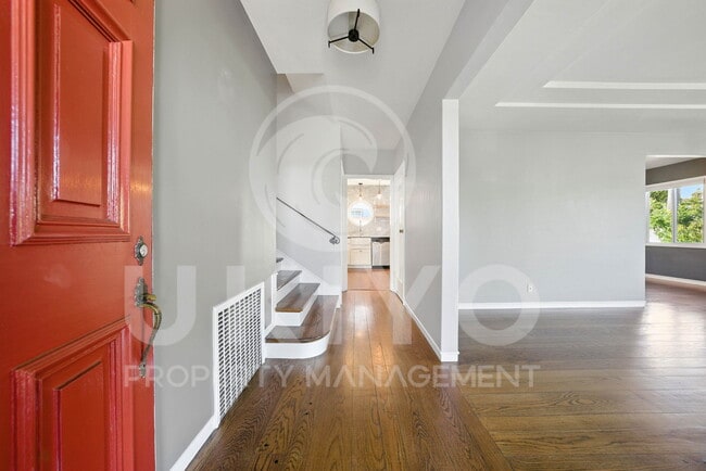 Building Photo - 4159 Midvale Ave