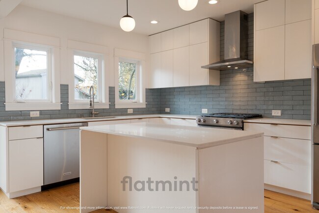 Building Photo - 2315 N 56th St