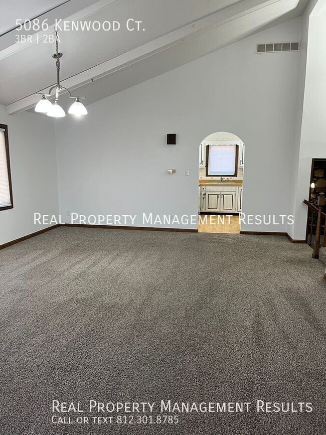 Building Photo - 5086 Kenwood Ct