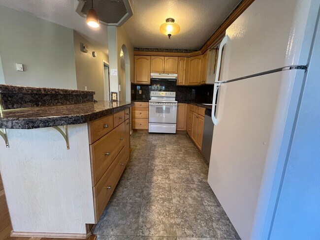 Building Photo - 4019 SE 66th Ave