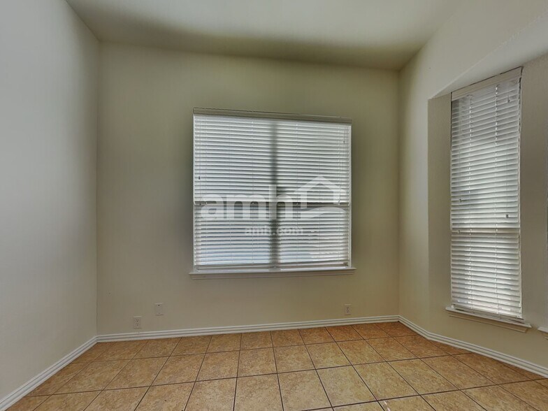 Building Photo - 1225 Concho Trail