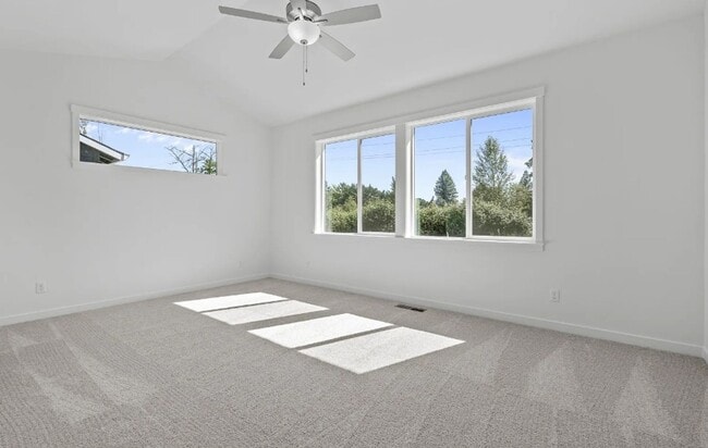 Building Photo - 718 Tigerlily St