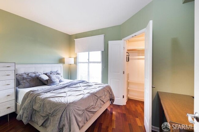 Building Photo - 140 Van Ness Ave