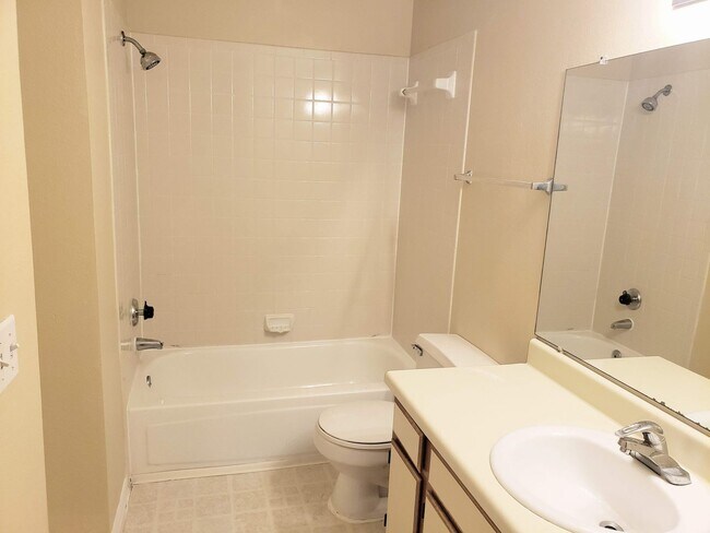 Building Photo - **For Sale w. Outside Agent** TW2127
