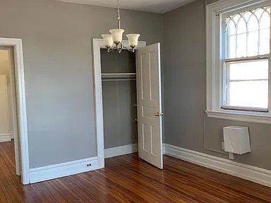 Building Photo - 242 Harvey St