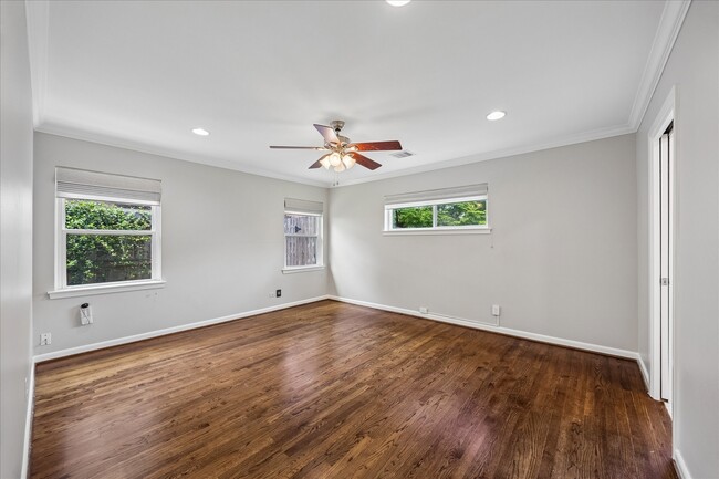 Building Photo - 9310 Woodmeadow St
