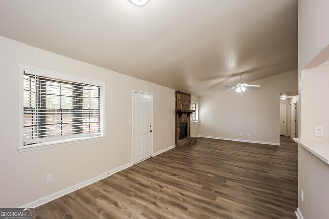 Building Photo - 380 Fleming Ct