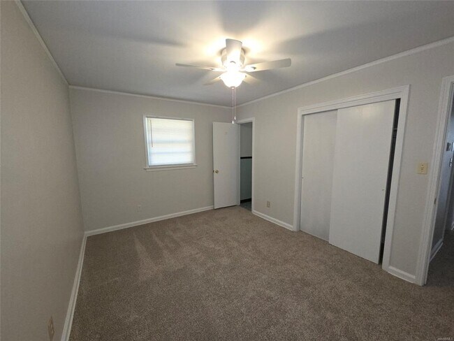 Building Photo - 157 Eton Rd