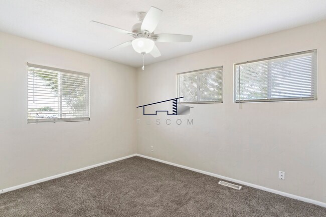 Building Photo - 167 E 4700 S