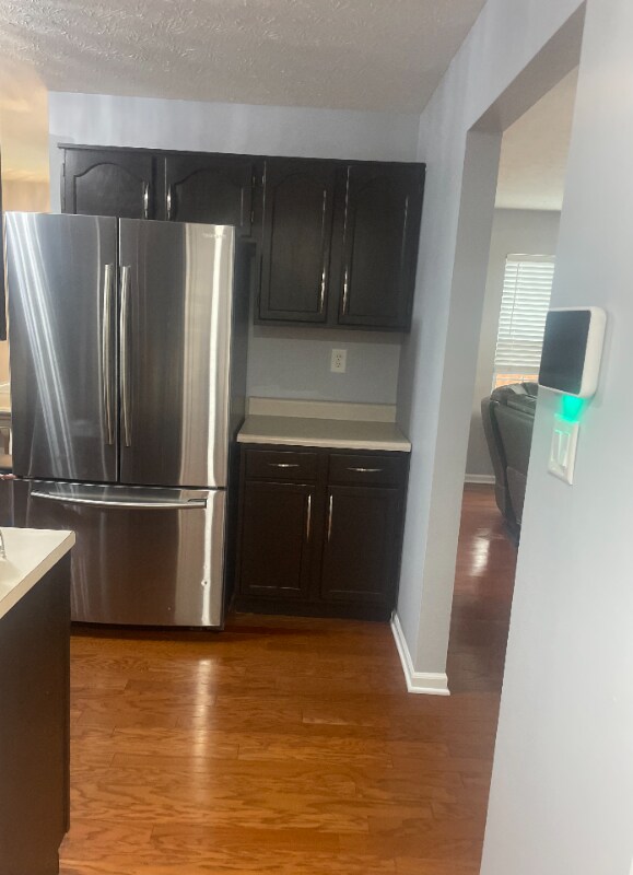 Building Photo - 264 Lyn Gardens Way