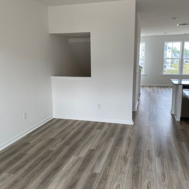 Building Photo - BRAND NEW TOWHOME IN FOXBANK PLANTATION