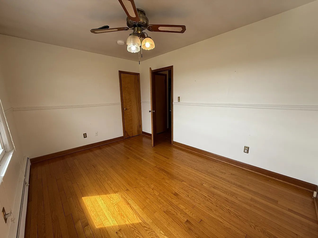 Building Photo - 3900 S Main St