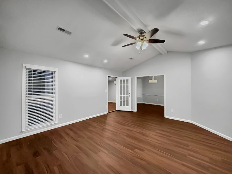 Building Photo - 107 Patra Dr