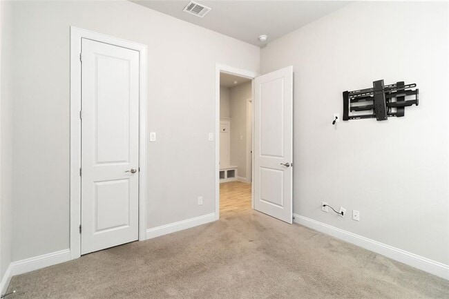 Building Photo - 112 Barrel Bnd