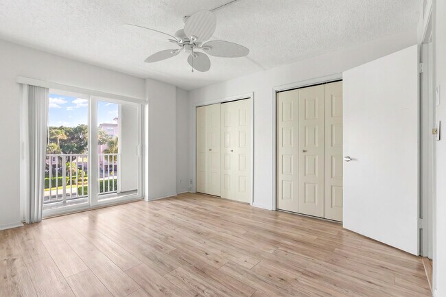 Building Photo - 950 Ponce De Leon Rd