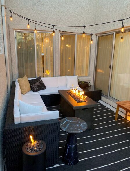 Building Photo - 919 Via Colinas