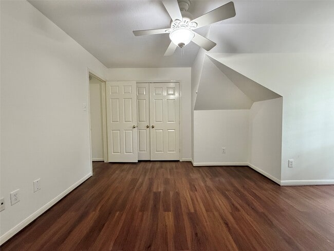 Building Photo - 105 S Spiral Vine Cir