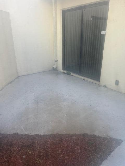 Building Photo - 639 Executive Center Dr