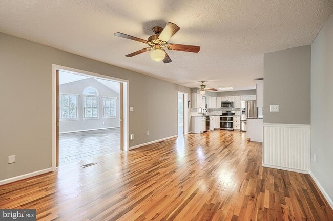 Building Photo - 8301 Whitebark Ct