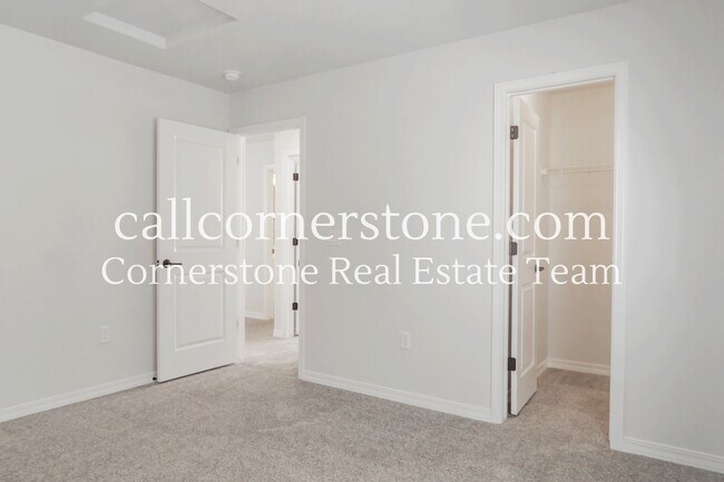 Building Photo - 8782 Beaverhead Cir