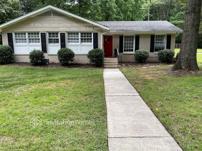 Building Photo - 10437 White Pine Rd