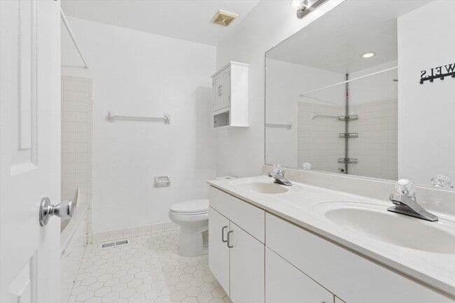 Building Photo - York County Condo Near NASA & Langley with Dual Suites + Sitting Area