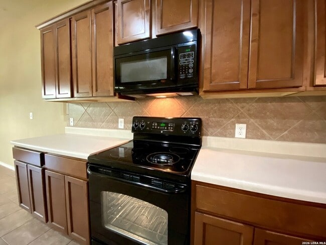 Building Photo - 13904 Belgravia Forest