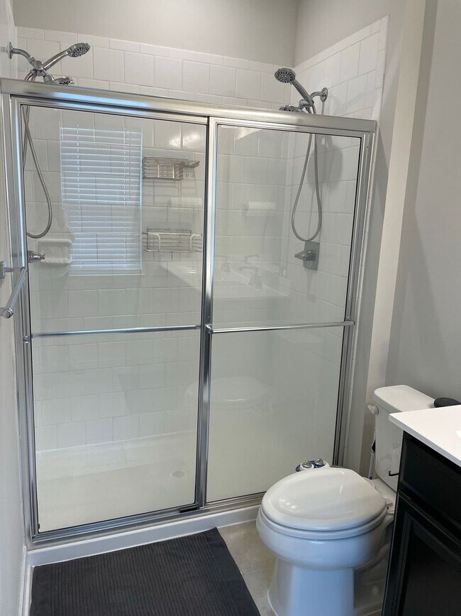 Building Photo - Welcome to our 3 Bedroom Townhome in Norfo...