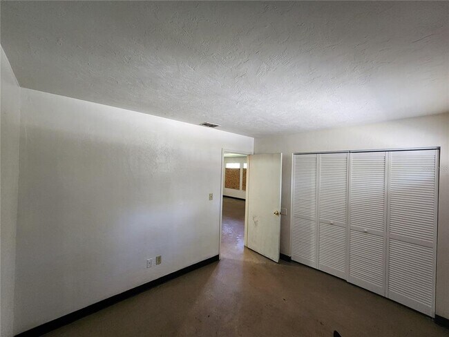 Building Photo - 5817 NW 23rd Terrace