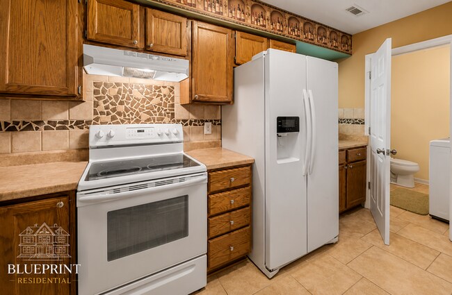 Building Photo - 3275 Holgate Ln