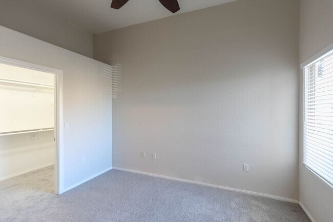 Building Photo - Great 2 Bedroom Southwest Vegas Condo With 1 Car Detached Garage