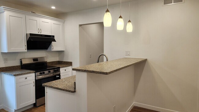 Building Photo - 908 E Gorham St