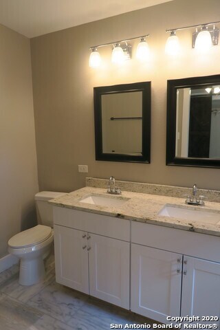 Building Photo - 430 E French Pl