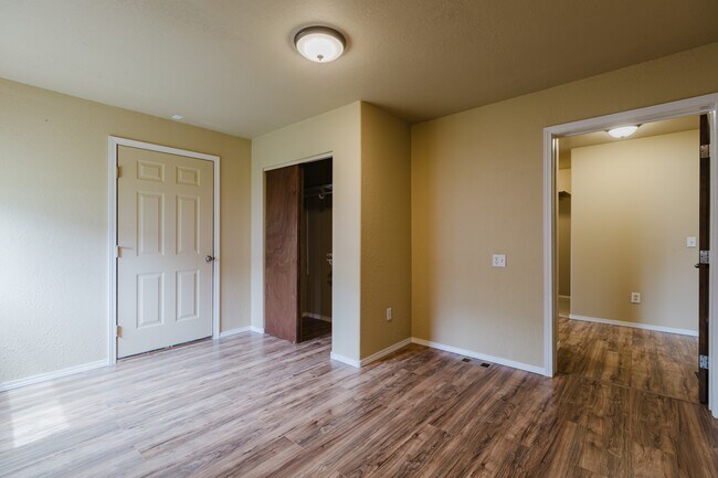 Building Photo - 55 Navajo St