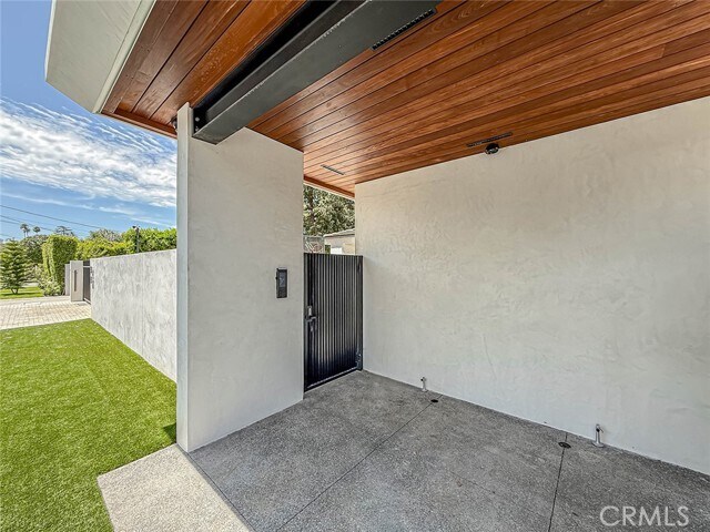 Building Photo - 22921 Dolorosa St