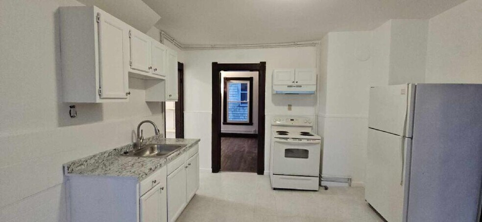 Building Photo - 141 Chestnut Ave