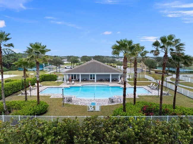 Building Photo - 8324 Amalfi Cir