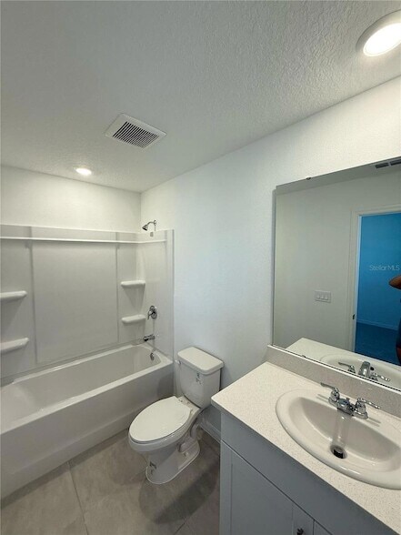 Building Photo - 3082 Skyline Lp