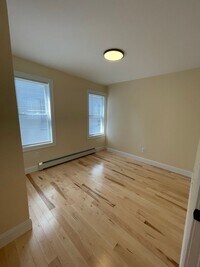 Building Photo - 178 N Champlain St