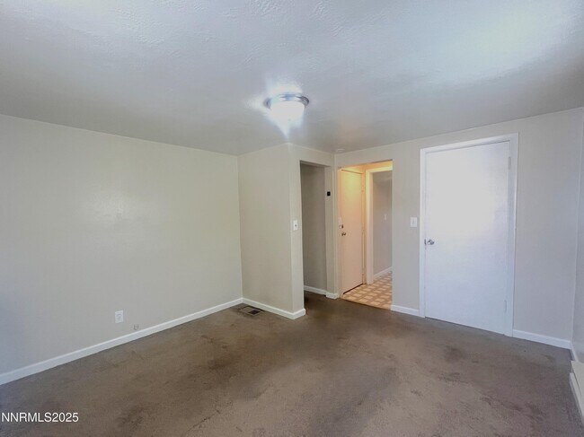 Building Photo - 1539 G St
