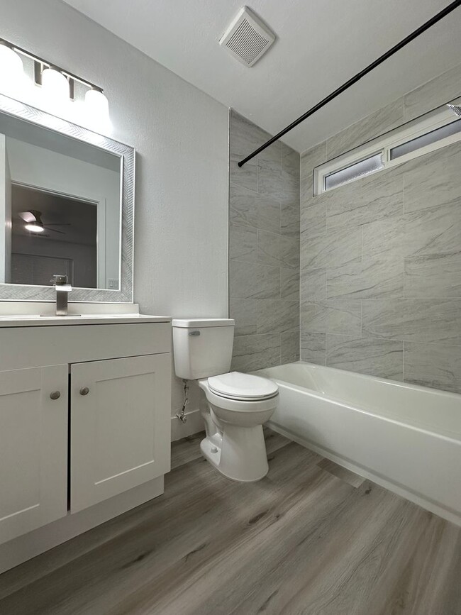 Building Photo - Must see newly remodeled home!!!