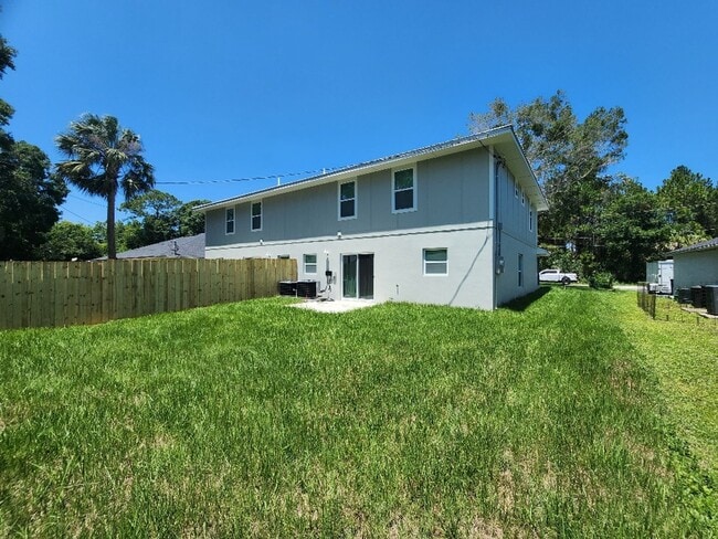 Building Photo - Brand New 2 Story Edgewater Duplex