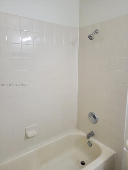 Building Photo - 2578 SW 82nd Ave