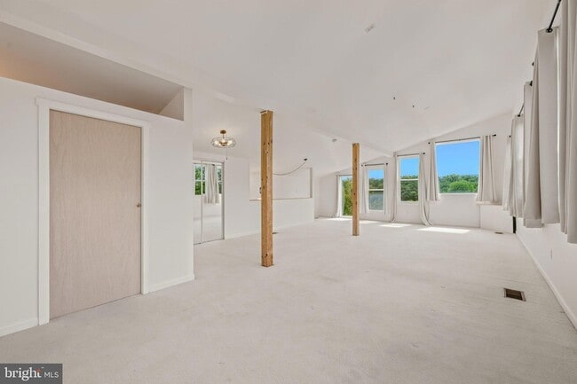 Building Photo - 856 Spriggs Rd