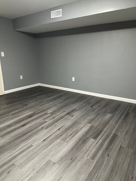 Building Photo - 3593 Scarberry Dr