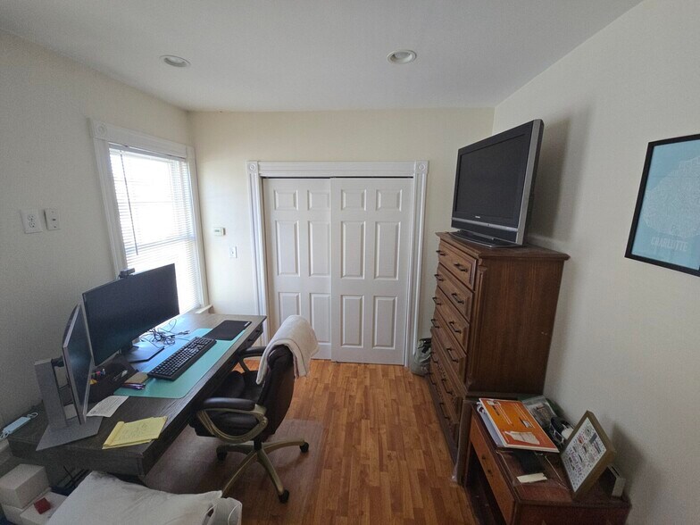 Primary Photo - 146 Hillside Rd