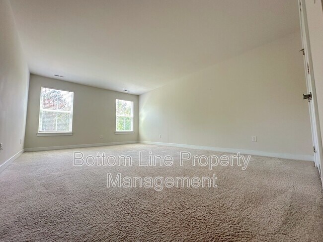 Building Photo - 5087 Crabapple Ln